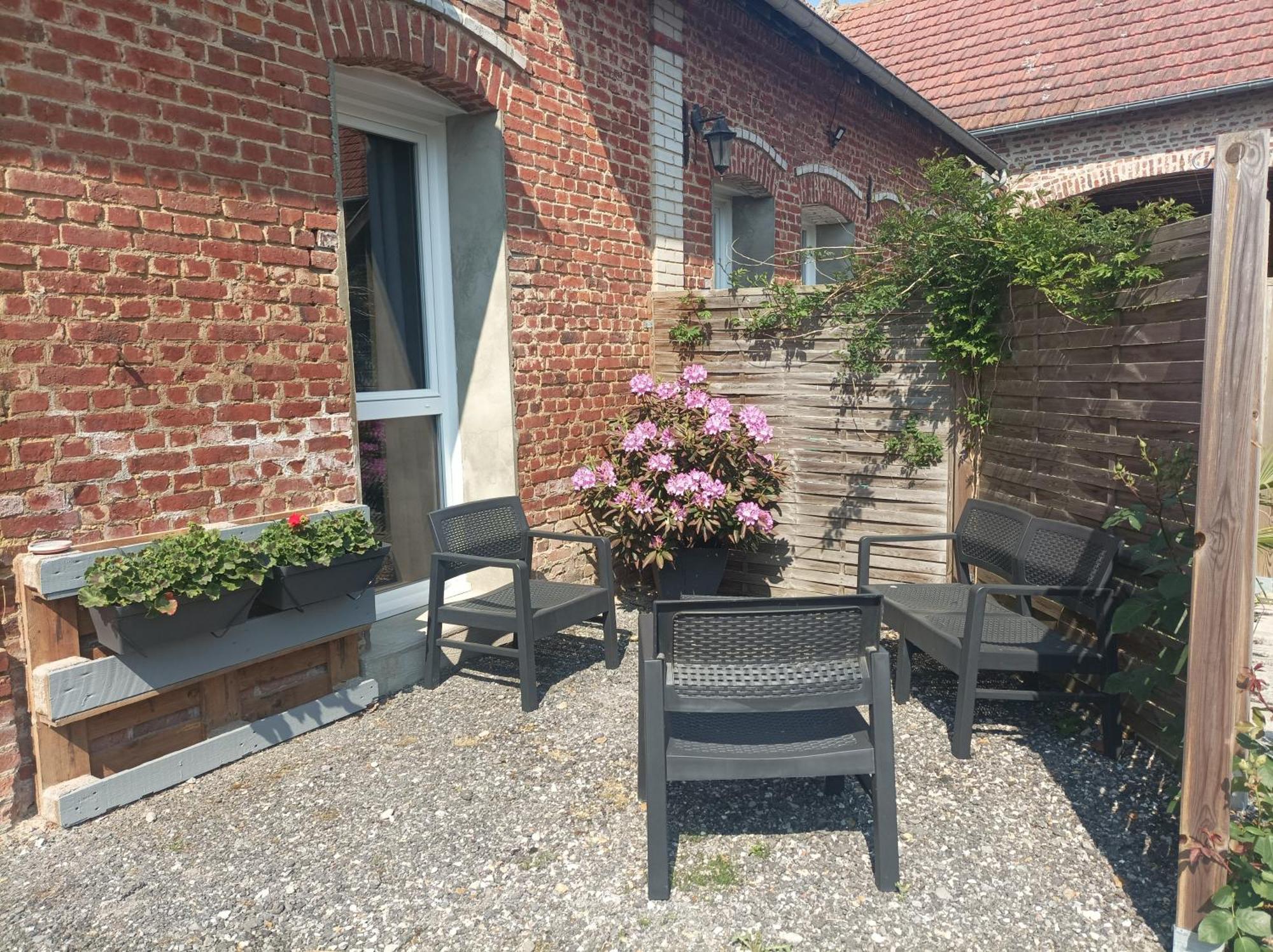 Les Muches Bed and Breakfast Bouzincourt Εξωτερικό φωτογραφία
